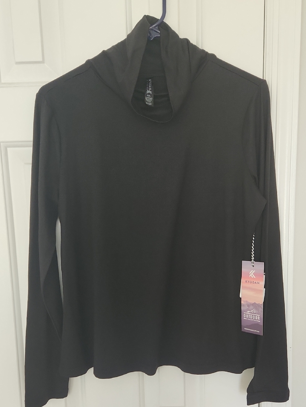 Kyodan Black Long-Sleeve Turtleneck Top